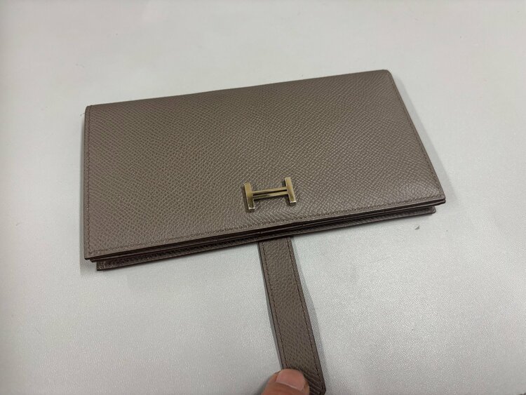 エルメス エルメス(その他) （ブランドバッグ）の商品画像 - 査定依頼日：2025年12月9日 - 最高査定価格：100,000円