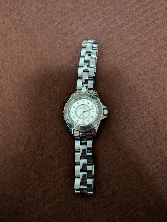 シャネル J12 （高級時計）の商品画像 - 査定依頼日：2025年1月13日 - 最高査定価格：290,000円