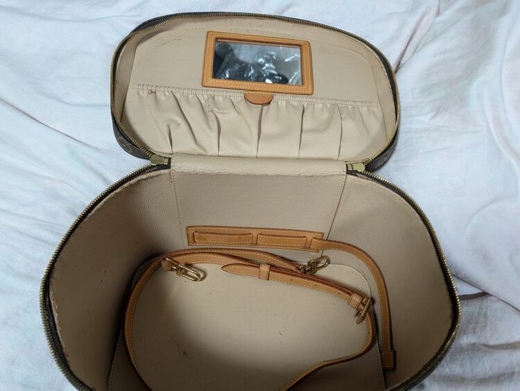 ニース？（ブランドバッグ）の商品画像 - 査定依頼日：2025年11月16日 - 最高査定価格：80,000円