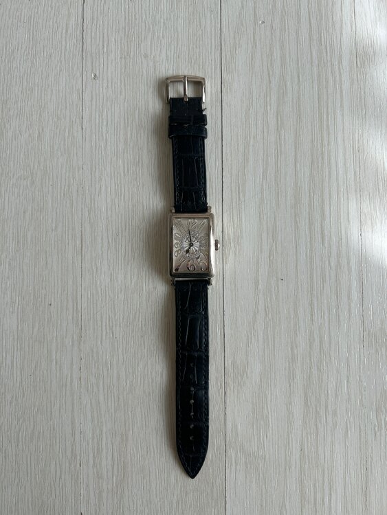 フランクミュラー ロングアイランド （高級時計）の商品画像 - 査定依頼日：2025年3月13日 - 最高査定価格：440,000円