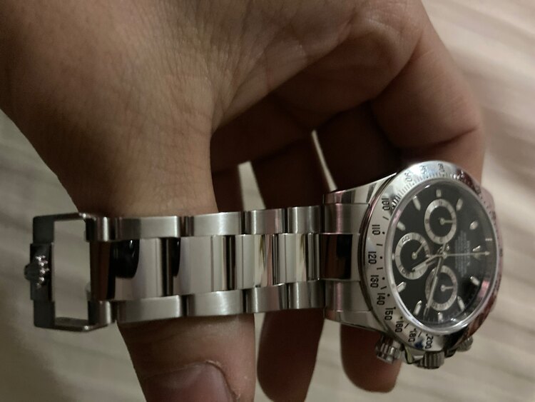 ロレックス デイトナ 116520.（高級時計）の商品画像 - 査定依頼日：2025年2月15日 - 最高査定価格：3,050,000円