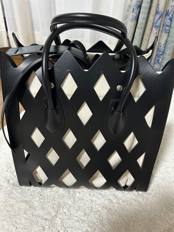 セリーヌ  （ブランドバッグ）の商品画像 - 査定依頼日：2025年4月17日 - 最高査定価格：130,000円