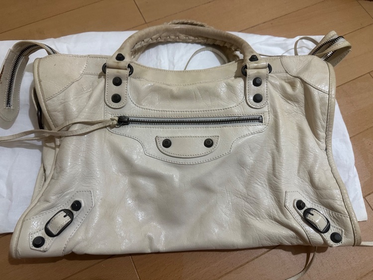 バレンシアガ  （ブランドバッグ）の商品画像 - 査定依頼日：2025年10月30日 - 最高査定価格：80,000円