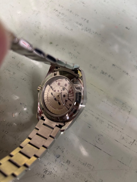 シーマスターアクアテラコーアクシャルモデル（高級時計）の商品画像 - 査定依頼日：2026年4月20日 - 最高査定価格：450,000円