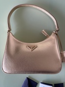 サフィアノ　ショルダーバッグ（ブランドバッグ）の商品画像 - 査定依頼日：2025年12月17日 - 最高査定価格：150,000円