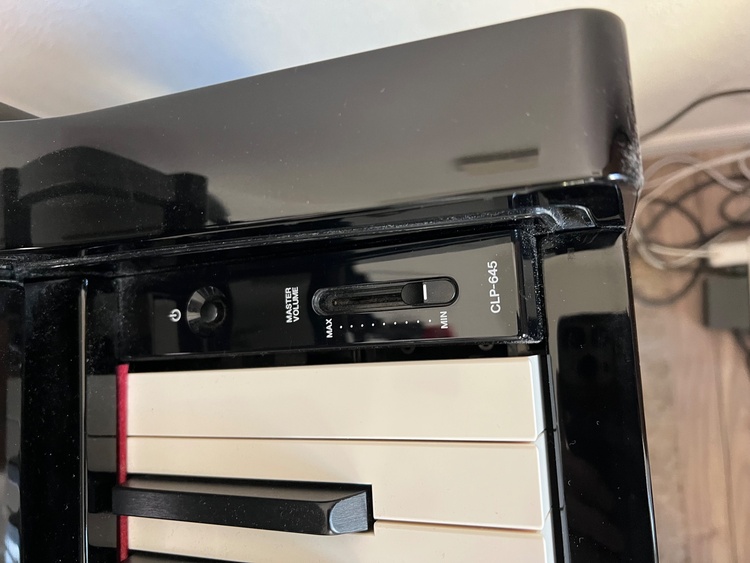 CLP-645PE（ピアノ・楽器・PA機材）の商品画像 - 査定依頼日：2026年1月31日 - 最高査定価格：3,000円