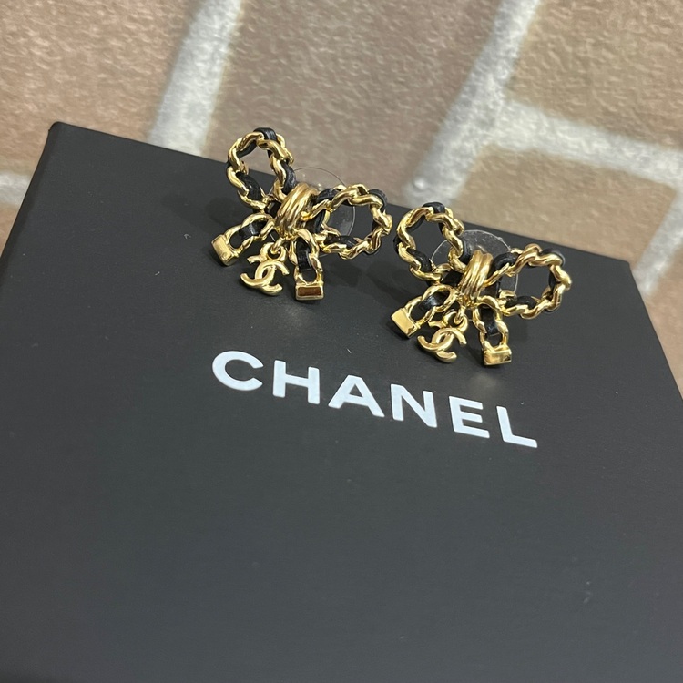 CHANEL ピアス（金・貴金属）の商品画像 - 査定依頼日：2025年8月29日 - 最高査定価格：42,000円
