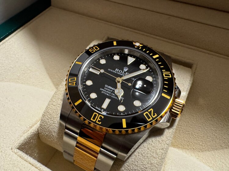 ロレックス サブマリーナーデイト 126613LN（高級時計）の商品画像 - 査定依頼日：2025年1月22日 - 最高査定価格：2,400,000円