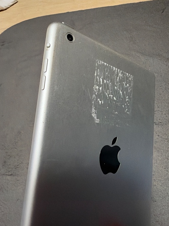 iPad第一世代（PC・タブレット）の商品画像 - 査定依頼日：2026年10月3日 - 最高査定価格：100,000円