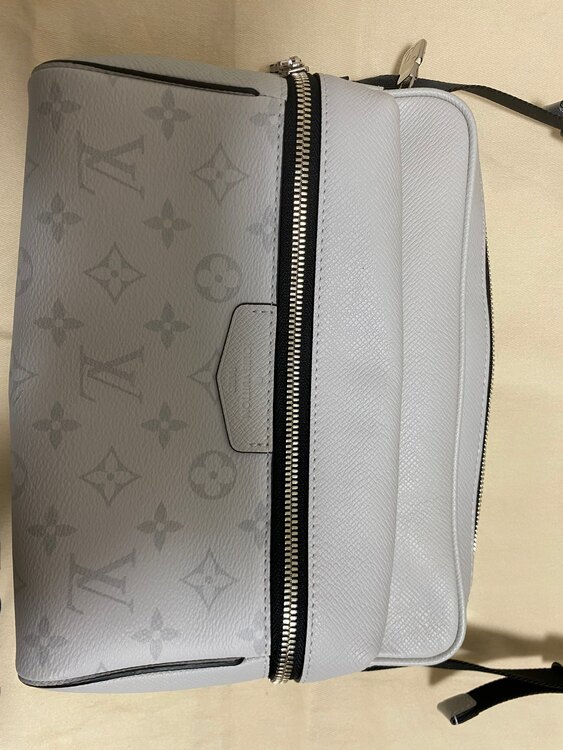 ルイ・ヴィトン タイガラマ アウトドアメッセンジャーPM/M30243（ブランドバッグ）の商品画像 - 査定依頼日：2024年12月8日 - 最高査定価格：115,000円