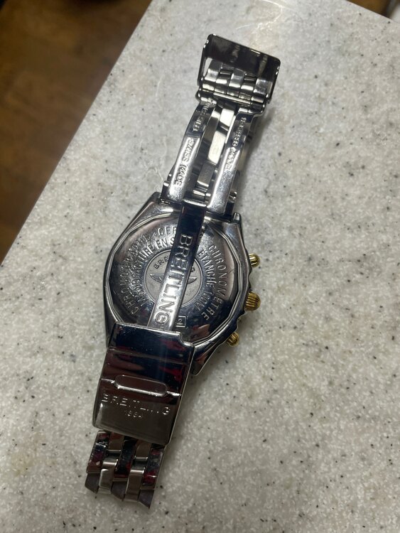 ブライトリング クロノマット B1335（高級時計）の商品画像 - 査定依頼日：2025年3月18日 - 最高査定価格：210,000円