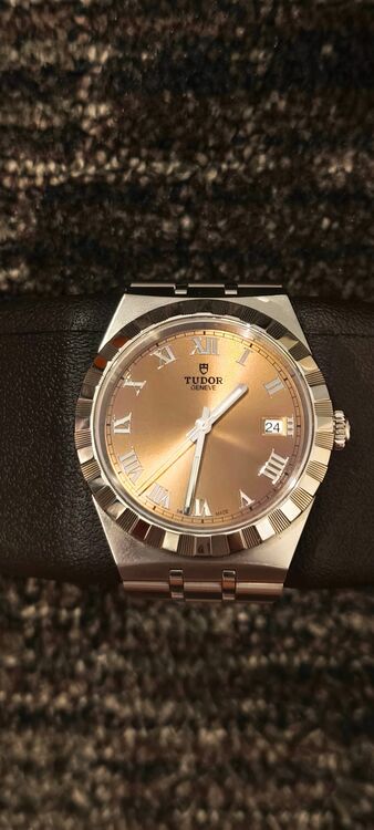 ロイヤル（高級時計）の商品画像 - 査定依頼日：2025年7月28日 - 最高査定価格：240,000円