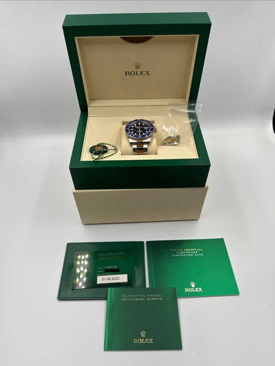 ロレックス サブマリーナー 126613Lb（高級時計）の商品画像 - 査定依頼日：2025年12月15日 - 最高査定価格：2,750,000円