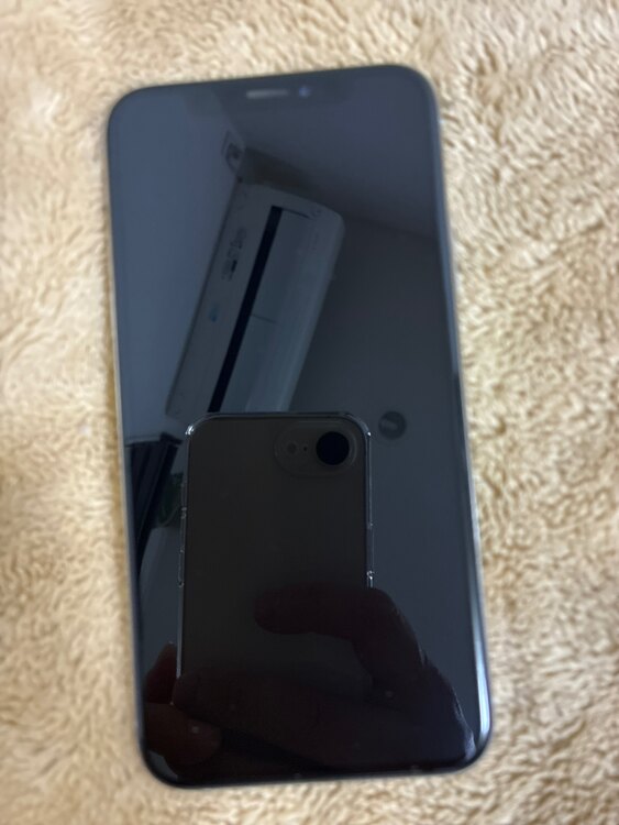 iPhoneXS64GBシルバー（スマホ）の商品画像 - 査定依頼日：2025年5月20日 - 最高査定価格：19,000円