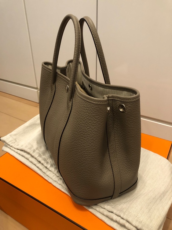 ガーデンパーティ30（ブランドバッグ）の商品画像 - 査定依頼日：2025年10月5日 - 最高査定価格：580,000円