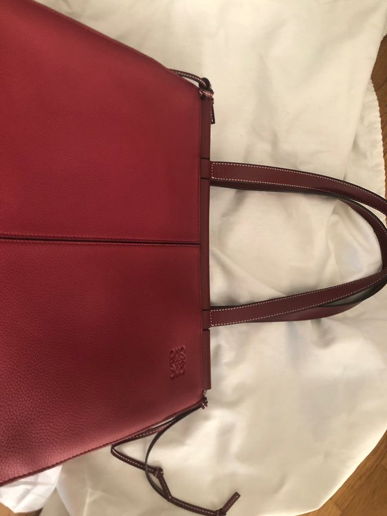 (ロエベ)LOEWE トートバッグ（ブランドバッグ）の商品画像 - 査定依頼日：2023年8月19日 - 最高査定価格：95,000円