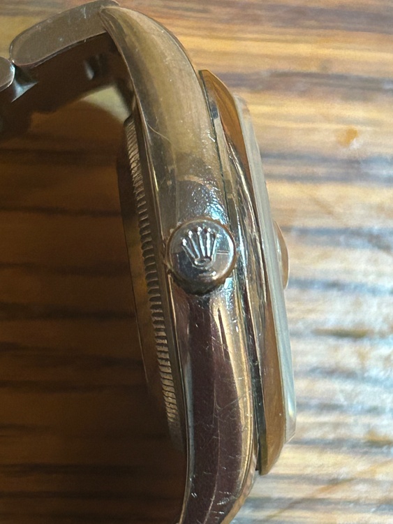 オイスターパーペチュアルデイトジャスト（高級時計）の商品画像 - 査定依頼日：2026年3月22日 - 最高査定価格：950,000円