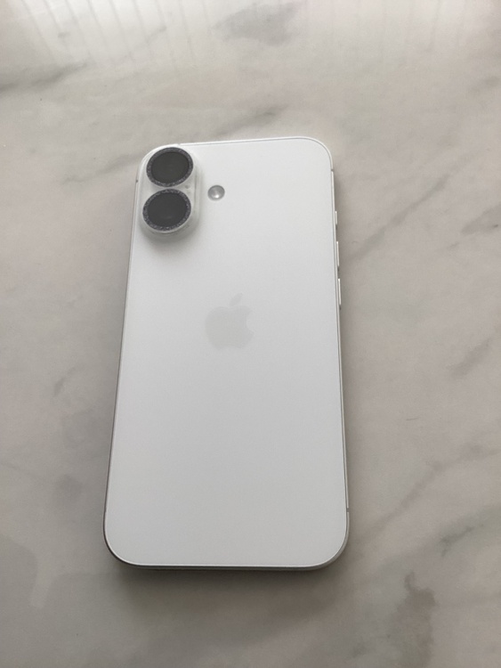 iPhone16 ホワイト（スマホ）の商品画像 - 査定依頼日：2026年8月30日 - 最高査定価格：98,000円