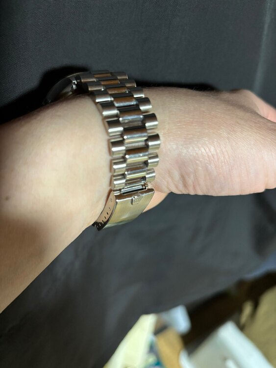 ロレックス デイデイト 1803（高級時計）の商品画像 - 査定依頼日：2025年4月21日 - 最高査定価格：2,000,000円