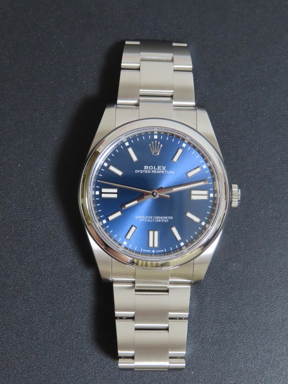 オイスターパーペチュアル41 ブライトブルー（高級時計）の商品画像 - 査定依頼日：2025年9月5日 - 最高査定価格：1,240,000円