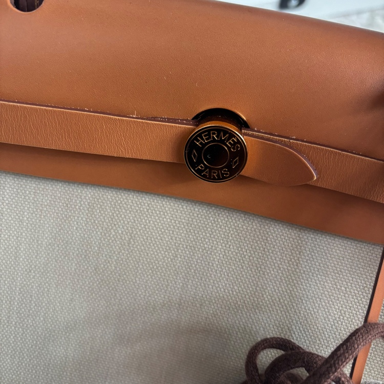 エールバックジップ31（ブランドバッグ）の商品画像 - 査定依頼日：2026年2月4日 - 最高査定価格：330,000円