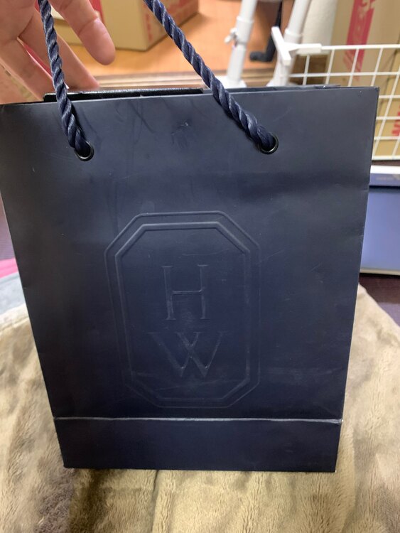 ハリーウィンストン（宝石）の商品画像 - 査定依頼日：2025年3月23日 - 最高査定価格：70,000円