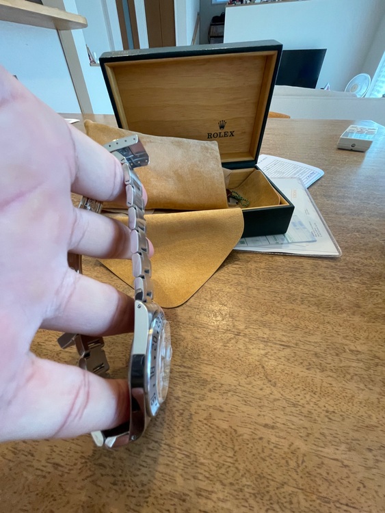 ロレックス エクスプローラー 1657（高級時計）の商品画像 - 査定依頼日：2025年8月31日 - 最高査定価格：1,150,000円