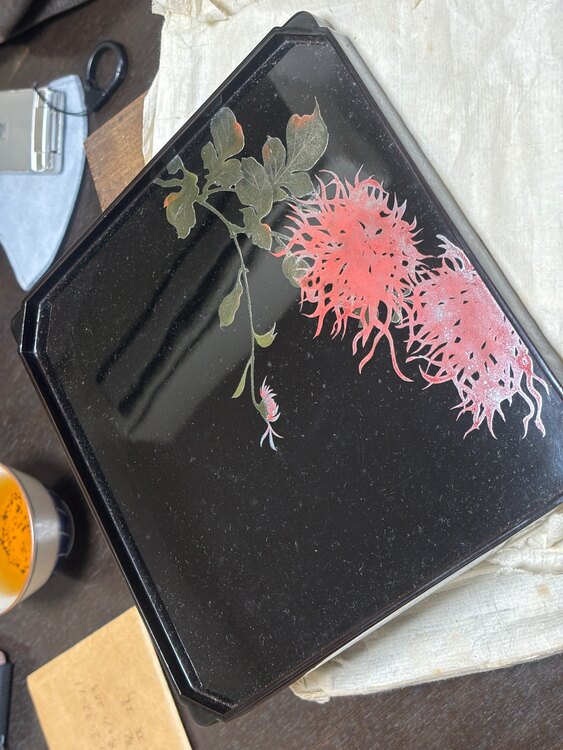 黒江製 菊模様 小盆 五枚（食器）の商品画像 - 査定依頼日：2025年2月2日 - 最高査定価格：300円