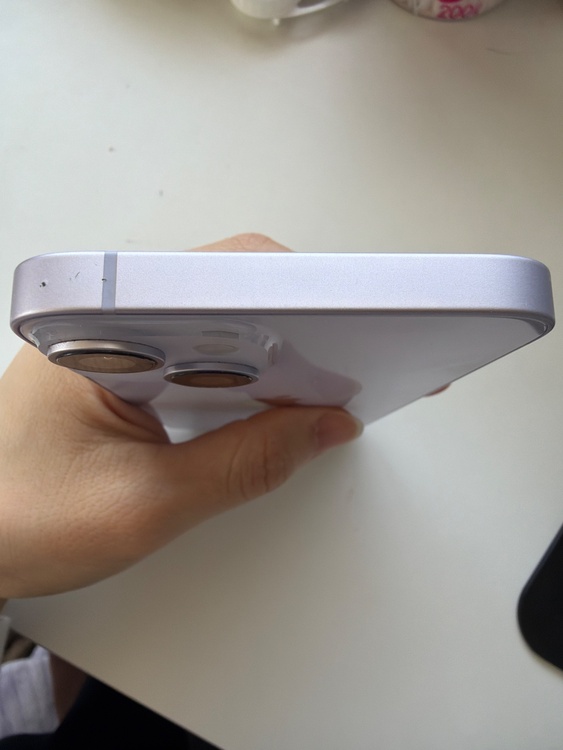 iPhone 14 128GB SIMフリー（スマホ）の商品画像 - 査定依頼日：2026年4月16日 - 最高査定価格：47,000円