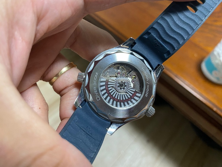 Ô-mê-ga シーマスター 5186586（高級時計）の商品画像 - 査定依頼日：2025年6月29日 - 最高査定価格：500,000円