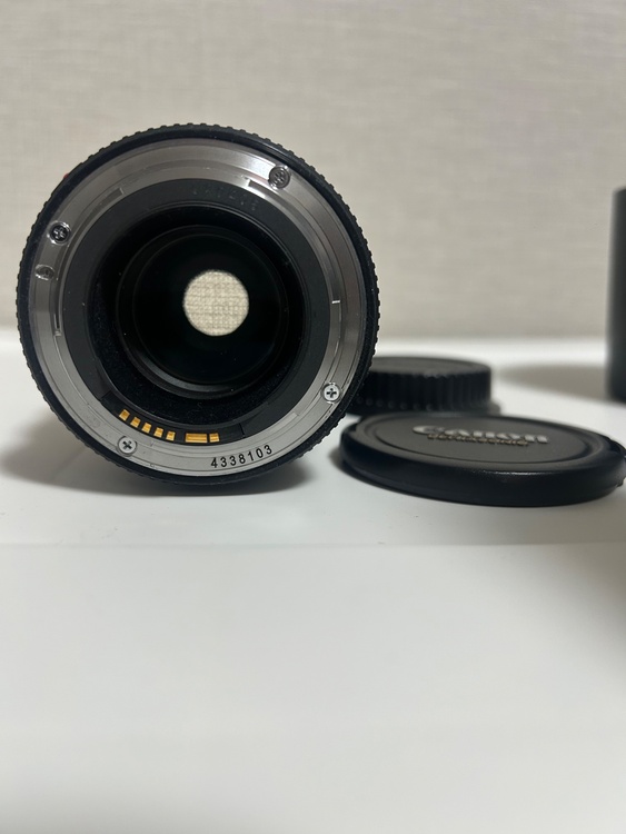 Canon EF 100mm f/2.8L Macro IS USM （カメラ）の商品画像 - 査定依頼日：2026年4月5日 - 最高査定価格：52,000円
