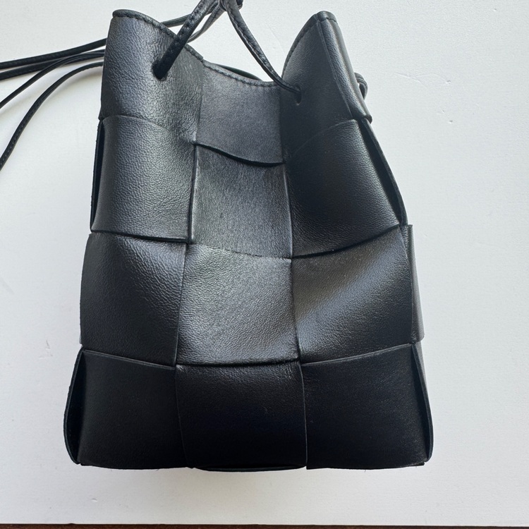 ボッテガ・ヴェネタ  （ブランドバッグ）の商品画像 - 査定依頼日：2025年8月2日 - 最高査定価格：80,000円