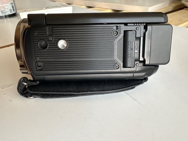 Panasonic HC.V700M（カメラ）の商品画像 - 査定依頼日：2025年10月17日 - 最高査定価格：2,000円