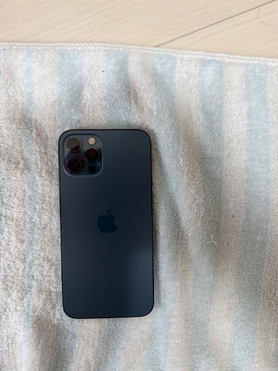 iPhone12pro パシフィックブルー 256GB（スマホ）の商品画像 - 査定依頼日：2026年4月6日 - 最高査定価格：100,000円