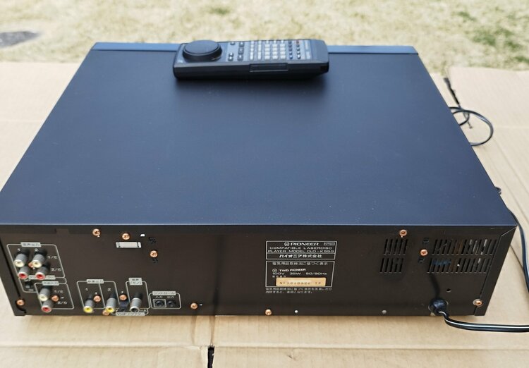 パイオニア コンパティブル レザーディスクプレーヤー CLD-K 55G（オーディオ・スピーカー）の商品画像 - 査定依頼日：2026年3月22日 - 最高査定価格：100,000円