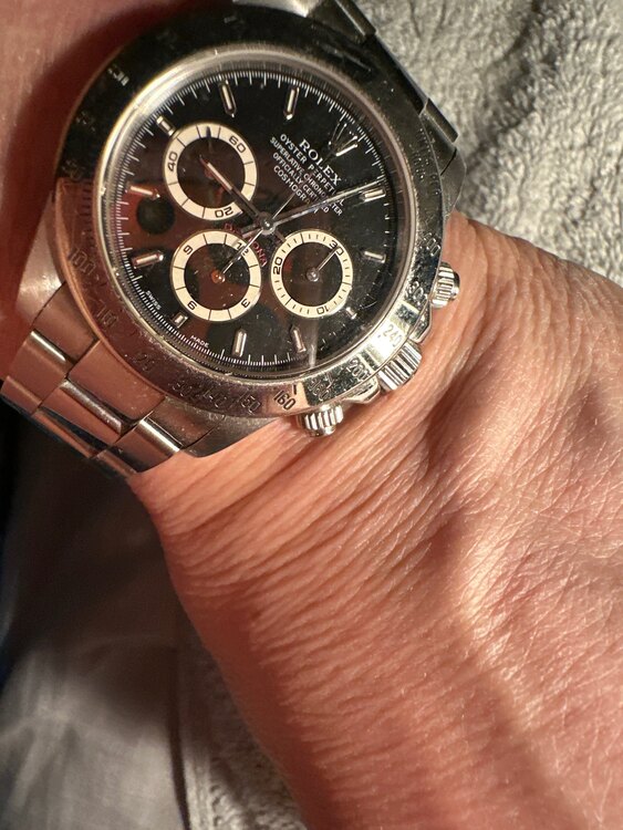 ロレックス デイトナ 1652（高級時計）の商品画像 - 査定依頼日：2025年2月5日 - 最高査定価格：4,000,000円