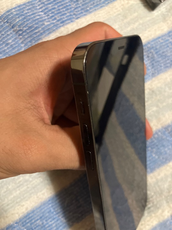 iPhone（スマホ）の商品画像 - 査定依頼日：2025年10月9日 - 最高査定価格：43,000円