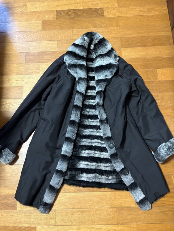 チンチラ風　ラビットファー　リバーシブルコート（古着・ファッション）の商品画像 - 査定依頼日：2025年11月4日 - 最高査定価格：20,000円