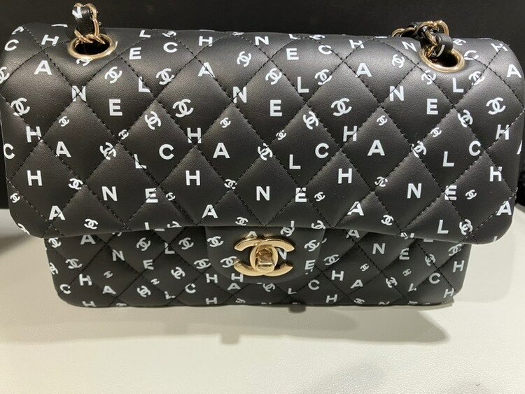 ccロゴプリントチェーンショルダー（ブランドバッグ）の商品画像 - 査定依頼日：2025年5月9日 - 最高査定価格：1,000,000円