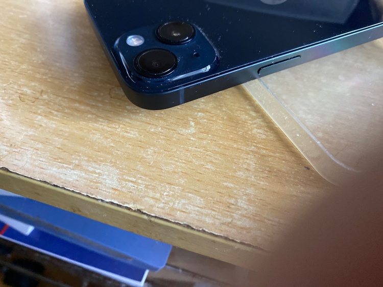 iPhone 13 128GB docomo（スマホ）の商品画像 - 査定依頼日：2026年4月2日 - 最高査定価格：36,000円