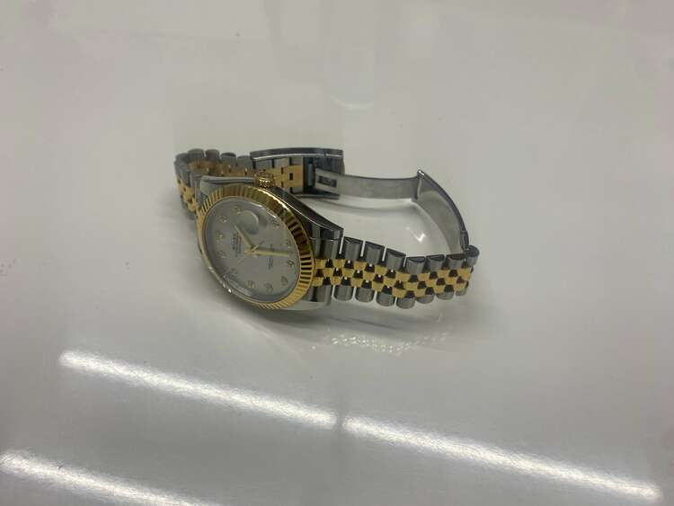 ロレックス デイトジャスト （高級時計）の商品画像 - 査定依頼日：2025年2月22日 - 最高査定価格：2,200,000円