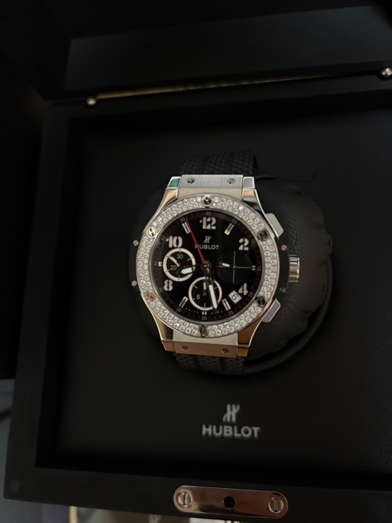 ウブロ　ビッグバン（高級時計）の商品画像 - 査定依頼日：2025年7月8日 - 最高査定価格：830,000円