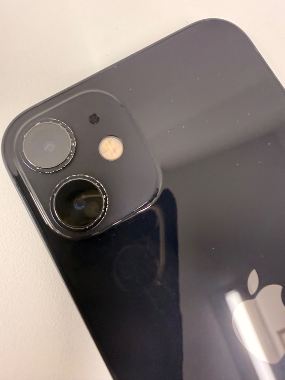 iPhone12 mini（スマホ）の商品画像 - 査定依頼日：2025年12月15日 - 最高査定価格：15,000円