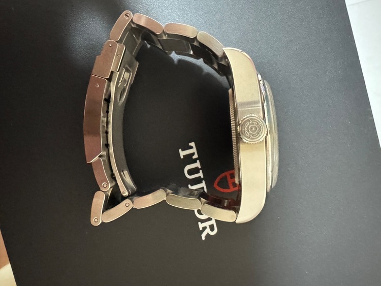 79950（高級時計）の商品画像 - 査定依頼日：2025年9月9日 - 最高査定価格：330,000円