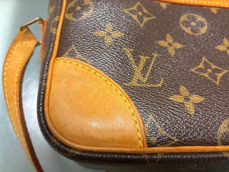 メロカデロ27ショルダーバッグ（ブランドバッグ）の商品画像 - 査定依頼日：2025年12月31日 - 最高査定価格：20,000円