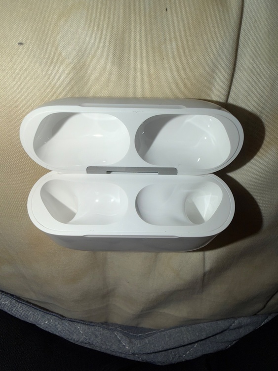 AirPodspro3（オーディオ・スピーカー）の商品画像 - 査定依頼日：2026年8月29日 - 最高査定価格：17,100円