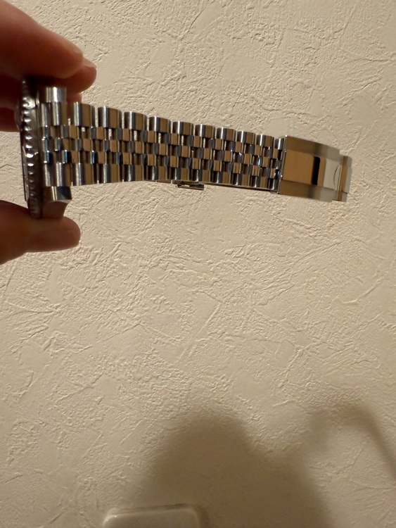 126720VTNR ステンレス　黒緑（高級時計）の商品画像 - 査定依頼日：2025年10月5日 - 最高査定価格：2,400,000円