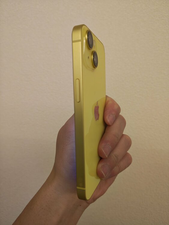 iPhone iPhone 14 256GB SIMフリー（スマホ）の商品画像 - 査定依頼日：2026年10月2日 - 最高査定価格：51,000円