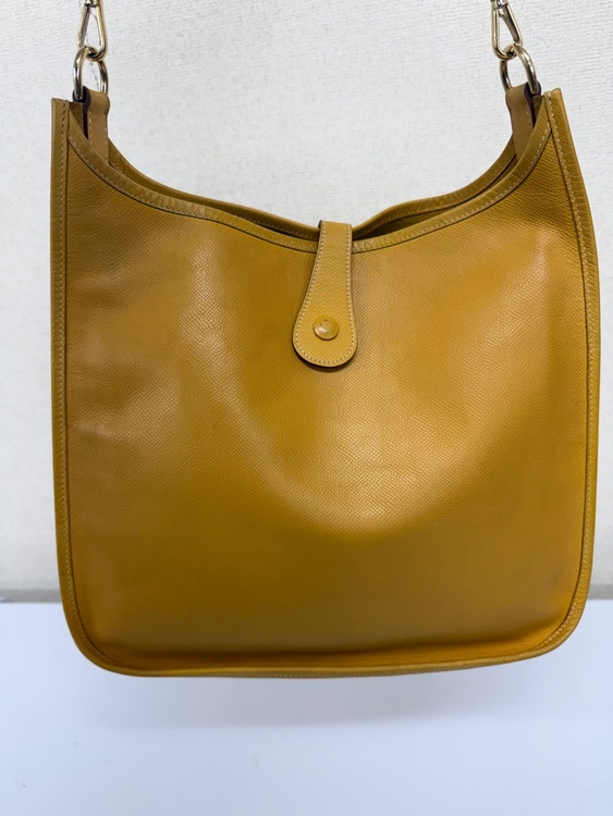 エブリン（ブランドバッグ）の商品画像 - 査定依頼日：2026年4月15日 - 最高査定価格：180,000円