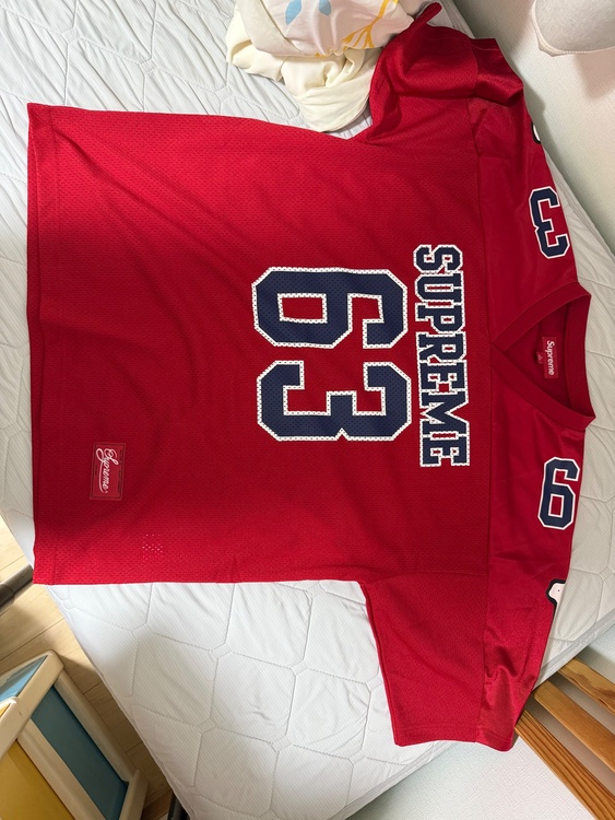 Supreme Bones Football Jersey（古着・ファッション）の商品画像 - 査定依頼日：2026年6月1日 - 最高査定価格：100,000円